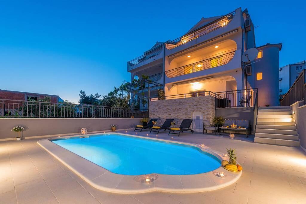 Villa Seaview With Pool - Apartment Cotton โตรกีร์ ภายนอก รูปภาพ
