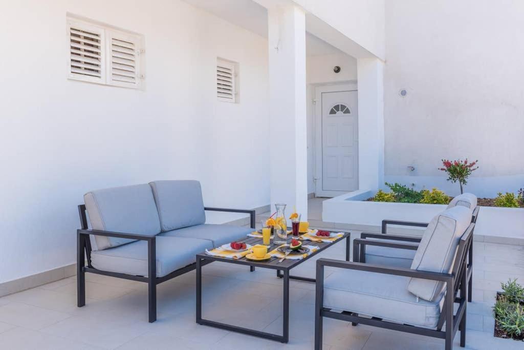 Villa Seaview With Pool - Apartment Cotton โตรกีร์ ภายนอก รูปภาพ