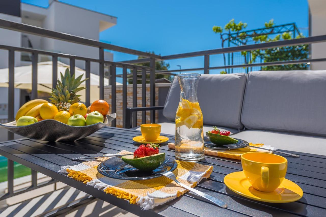 Villa Seaview With Pool - Apartment Cotton โตรกีร์ ภายนอก รูปภาพ